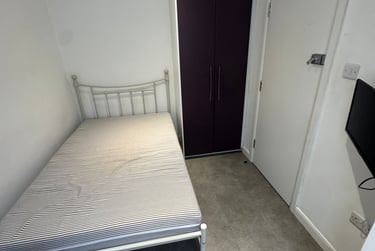 4 bed house, Thornton Road, Shelton, Stoke, ST42BD - Image 7