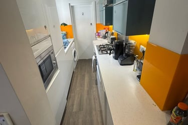 5 bed house, Cauldon Road, Shelton, Stoke, ST42ED - Image 2