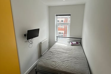 4 bed house, Ashford Street, Shelton, Stoke, ST42EL - Image 5