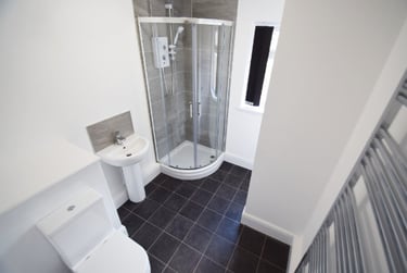 6 bed house, Boughey Road, Shelton, Stoke, ST42BB - Image 14