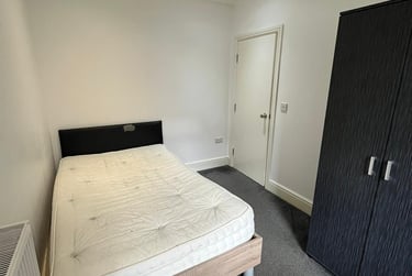 6 bed house, Boughey Road, Shelton, Stoke, ST42BB - Image 12