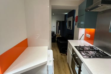 2 bed house, Conway Street, Shelton, Stoke, ST42BL - Image 5