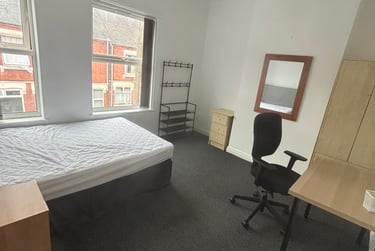 3 bed house, Carlton Road, Shelton, Stoke, ST42BG - Image 6