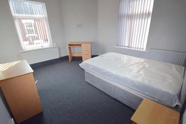 4 bed house, Ashford Street, Shelton, Stoke, ST42EL - Image 3