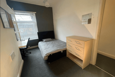 4 bed house, Guildford Street, Shelton, Stoke, ST42EP - Image 4