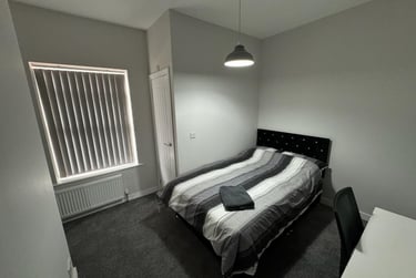 4 bed house, Queen Anne Street, Shelton, Stoke, ST42EQ - Image 1