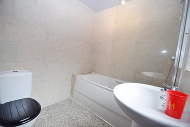 3 bed house, Carlton Road, Shelton, Stoke, ST42BG - Image 6