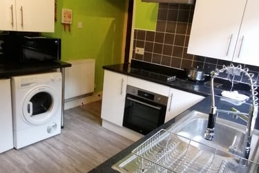 4 bed house, Lewis Street, Shelton, Stoke, ST47RS - Image 3