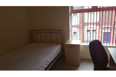 4 bed house, Kinsey Street, Silverdale, Newcastle under Lyme, ST56JL - Image 1