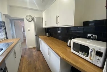 4 bed house, Boughey Road, Shelton, Stoke, ST42BN - Image 6