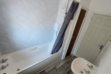 3 bed house, Haywood Street, Shelton, Stoke, ST42RB - Image 6