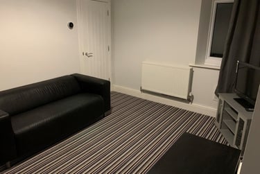 5 bed house, Boughey Road, Shelton, Stoke, ST42BQ - Image 4