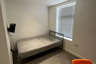 4 bed house, Watford Street, Shelton, Stoke, ST42EW - Image 2