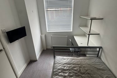 5 bed house, Ashford Street, Shelton, Stoke, ST42EL - Image 8