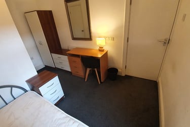 4 bed house, Sturgess Street, Penkhull, Stoke, ST47QH - Image 11