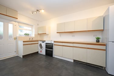 4 bed house, Boughey Road, Shelton, Stoke, ST42BB - Image 7