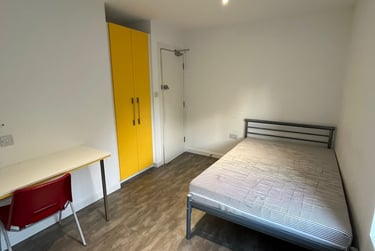 3 bed house, Thornton Road, Shelton, Stoke, ST42BD - Image 9