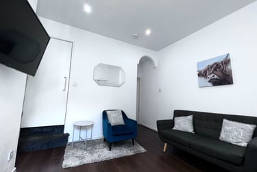 3 bed house, Thornton Road, Shelton, Stoke, ST42BD - Image 9