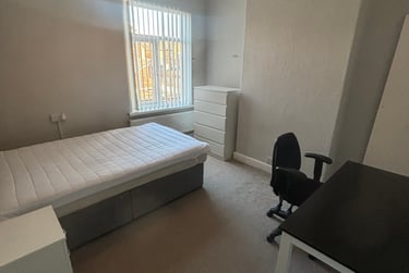 3 bed house, Conway Street, Shelton, Stoke, ST42BL - Image 4