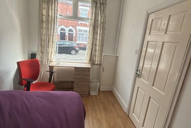 3 bed house, Thornton Road, Shelton, Stoke, ST42BD - Image 9