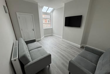 3 bed house, Spencer Road, Shelton, Stoke, ST42BE - Image 6