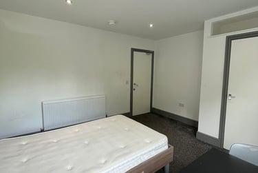 5 bed house, Aynsley Road, Shelton, Stoke, ST42RA - Image 6