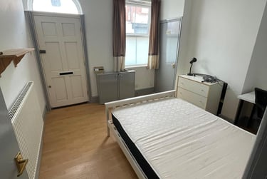 4 bed house, Seaford Street, Shelton, Stoke, ST42EU - Image 5