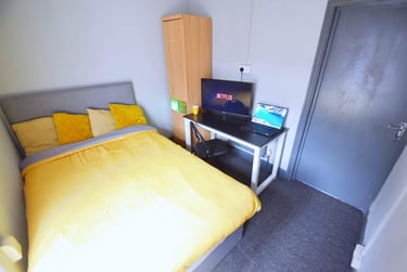 4 bed house, Queen Anne Street, Shelton, Stoke, ST42EQ - Image 6