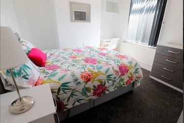 3 bed house, Leek Road, Shelton, Stoke, ST42BP - Image 7