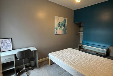 4 bed house, Guildford Street, Shelton, Stoke, ST42EP - Image 2