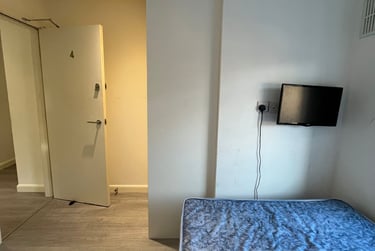 5 bed house, Queen Anne Street, Shelton, Stoke, ST42EQ - Image 12