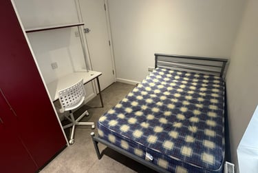 4 bed house, Thornton Road, Shelton, Stoke, ST42BD - Image 6