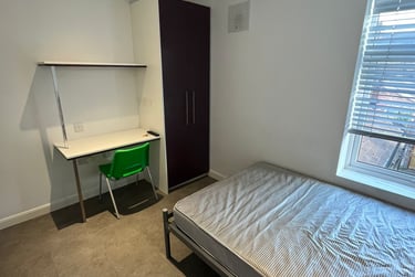 4 bed house, Spencer Road, Shelton, Stoke, ST42BE - Image 3