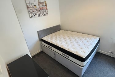 3 bed house, Thornton Road, Shelton, Stoke, ST42BD - Image 7