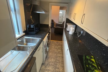 3 bed house, Conway Street, Shelton, Stoke, ST42BL - Image 5