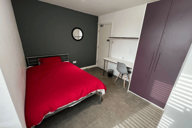 4 bed house, Watford Street, Shelton, Stoke, ST42EW - Image 3