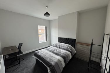 3 bed house, Spencer Road, Shelton, Stoke, ST42BE - Image 1