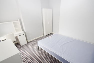 5 bed house, Boughey Road, Shelton, Stoke, ST42BQ - Image 6