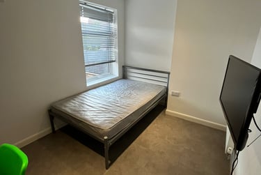 4 bed house, Spencer Road, Shelton, Stoke, ST42BE - Image 4