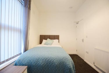 4 bed house, Ashford Street, Shelton, Stoke, ST42EN - Image 2