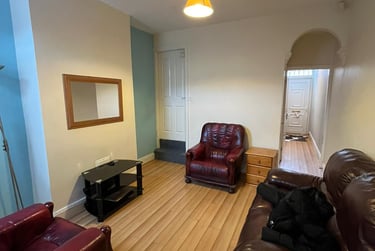 2 bed house, Thornton Road, Shelton, Stoke, ST42BD - Image 8