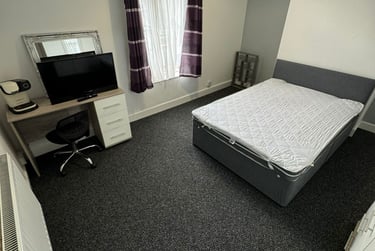 3 bed house, Ashford Street, Shelton, Stoke, ST42EN - Image 4