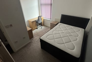 3 bed house, Egerton Street, Hanley, Stoke, ST13JH - Image 2