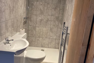 5 bed house, Crowther Street, Shelton, Stoke, ST42ER - Image 2