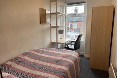 4 bed house, Guildford Street, Shelton, Stoke, ST42EP - Image 10