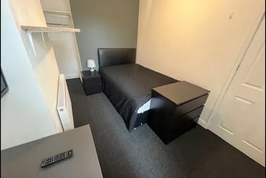 4 bed house, Darnley Street, Shelton, Stoke, ST42BH - Image 8