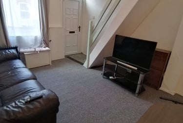 3 bed house, Lewis Street, Shelton, Stoke, ST47RR - Image 4