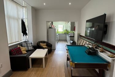 5 bed house, Aynsley Road, Shelton, Stoke, ST42RA - Image 8