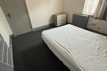 5 bed house, Seaford Street, Shelton, Stoke, ST42ET - Image 5