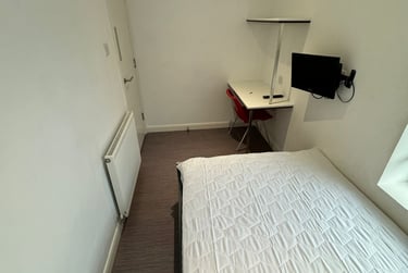 5 bed house, Ashford Street, Shelton, Stoke, ST42EL - Image 3